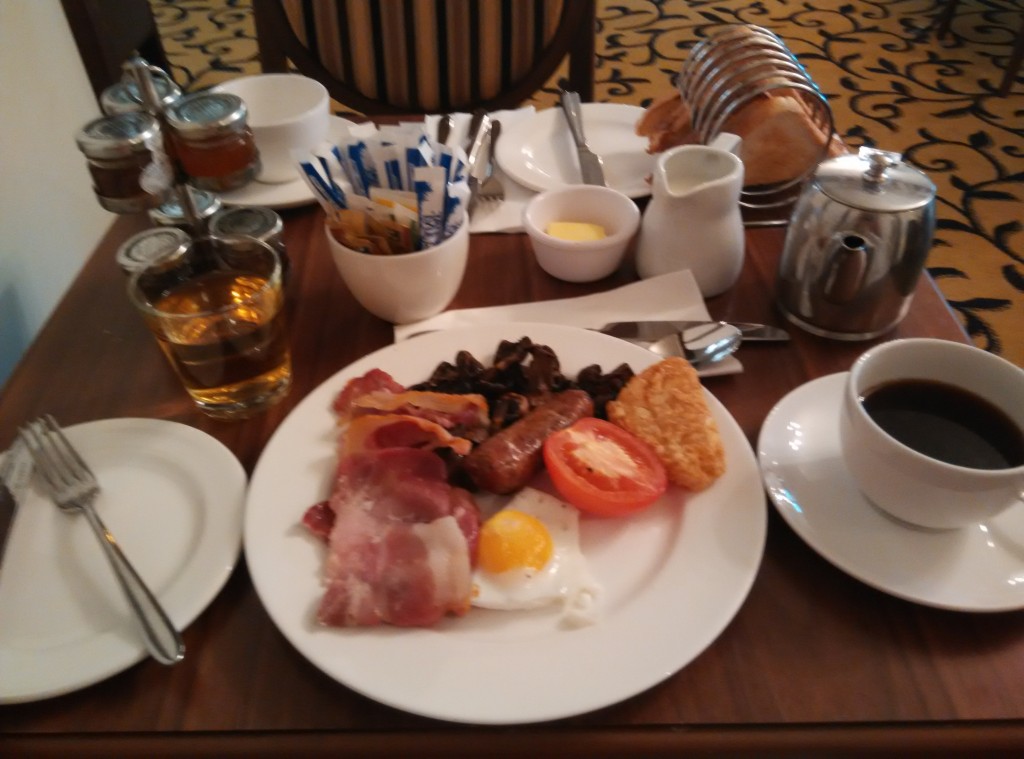 mercure-stratford-upon-avon-breakfast