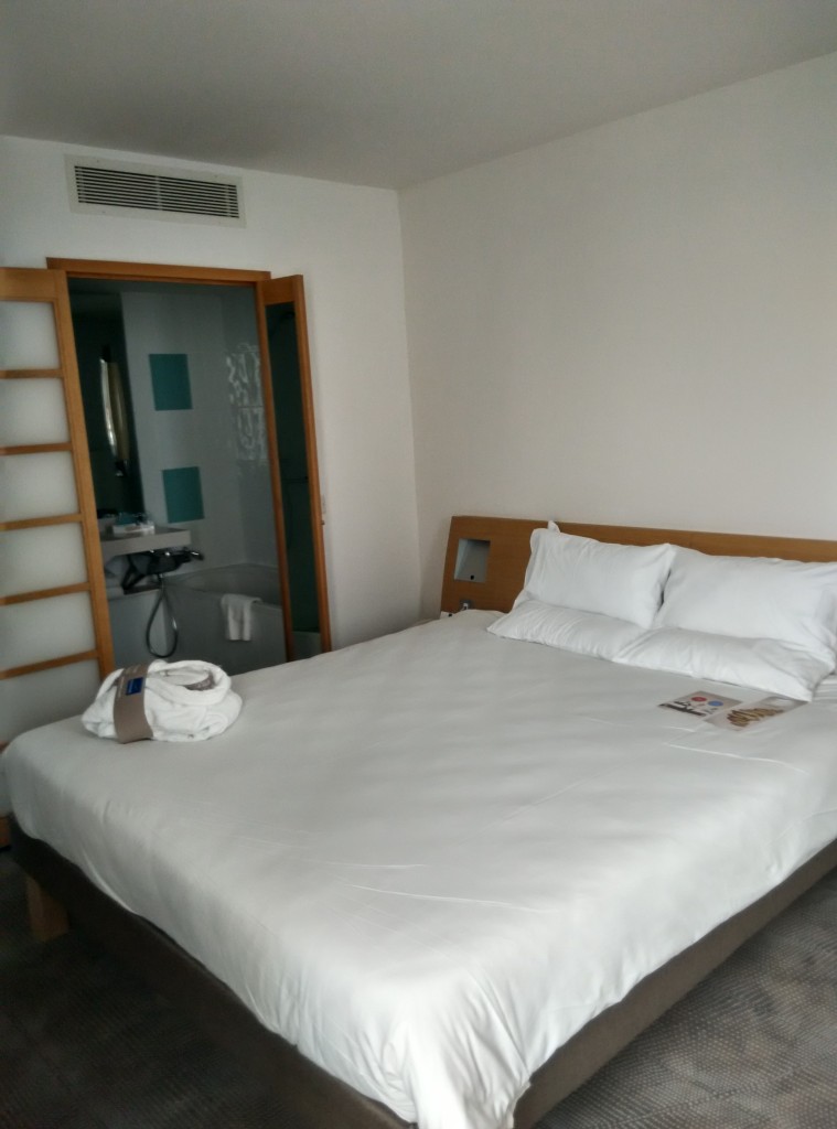 novotel-excel-bedroom